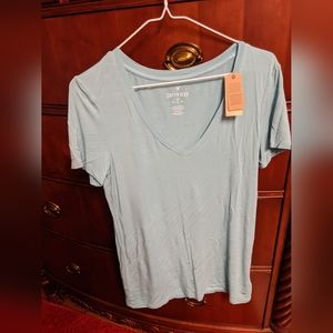 American Eagle buttery soft tshirt
